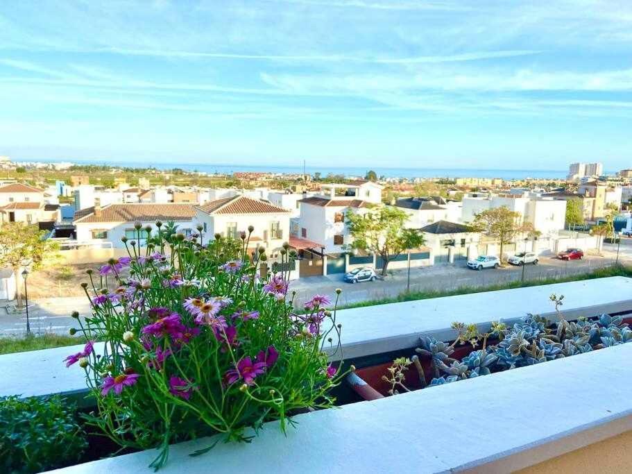 Sea View And Mountains By Solymar Holiday Torre Del Mar Eksteriør billede